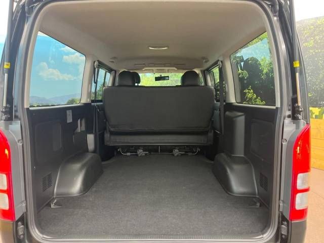 Toyota REGIUSACE VAN 2013-06 181394-11