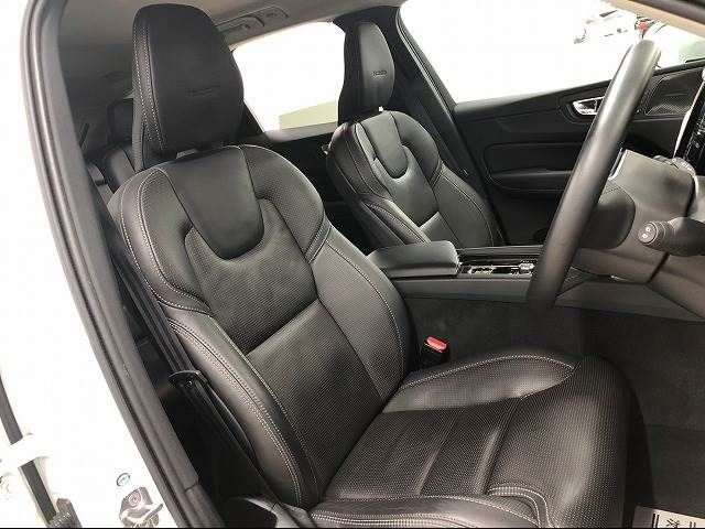 Volvo XC60 2019-03 9243-8