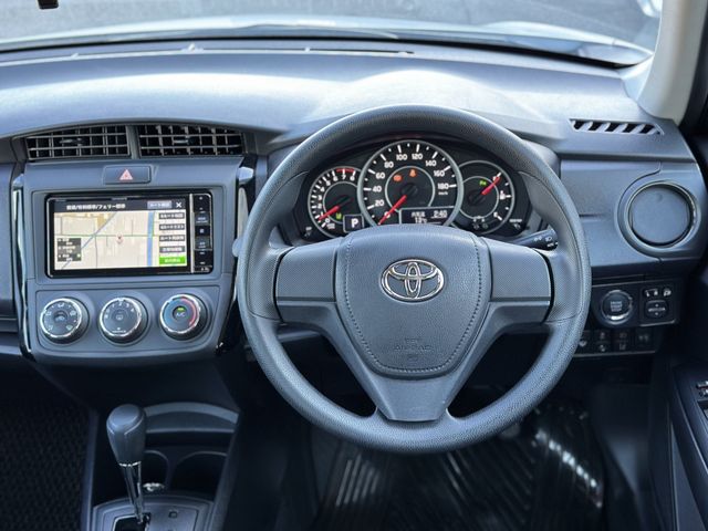 Toyota COROLLA AXIO 2022-10 27978-2