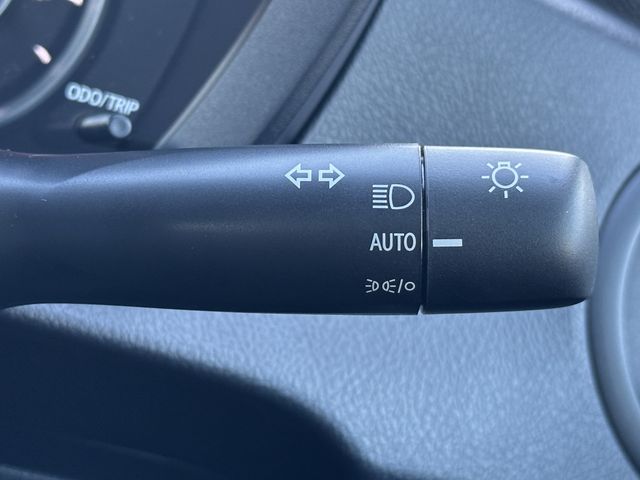 Toyota COROLLA AXIO 2022-10 27978-14