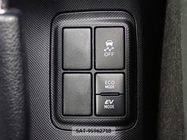 Toyota AQUA 2020-03 217611-17