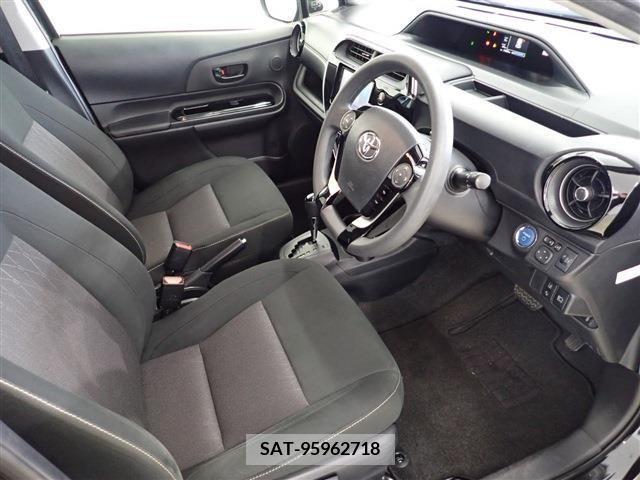 Toyota AQUA 2020-03 217611-23