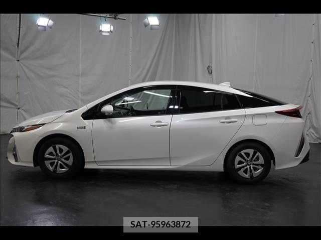 Toyota PRIUS PHV 2018-10 255782-14