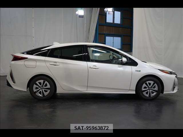 Toyota PRIUS PHV 2018-10 255782-15