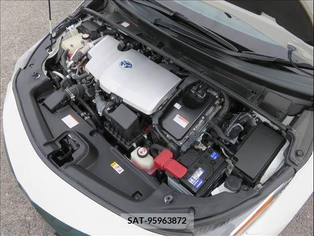 Toyota PRIUS PHV 2018-10 255782-19