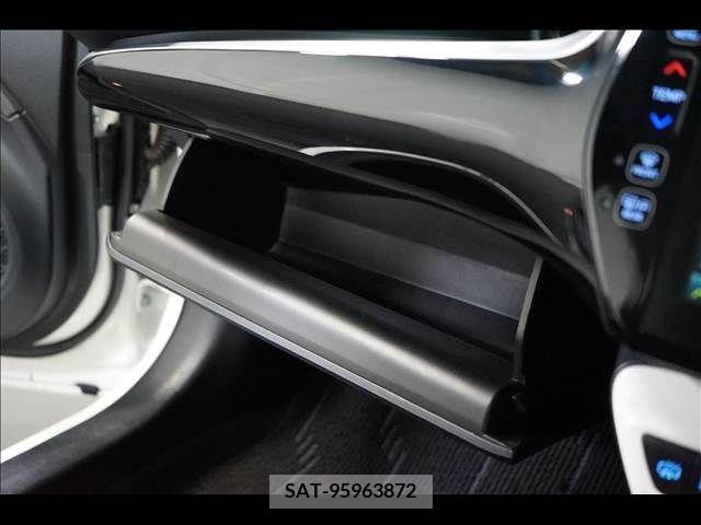 Toyota PRIUS PHV 2018-10 255782-12