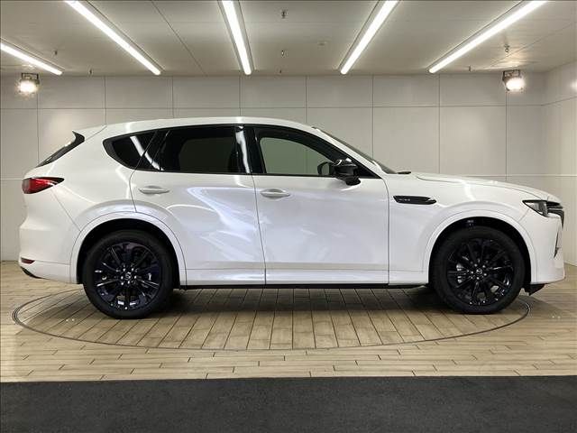 Mazda CX-60 2022-10 19472-16