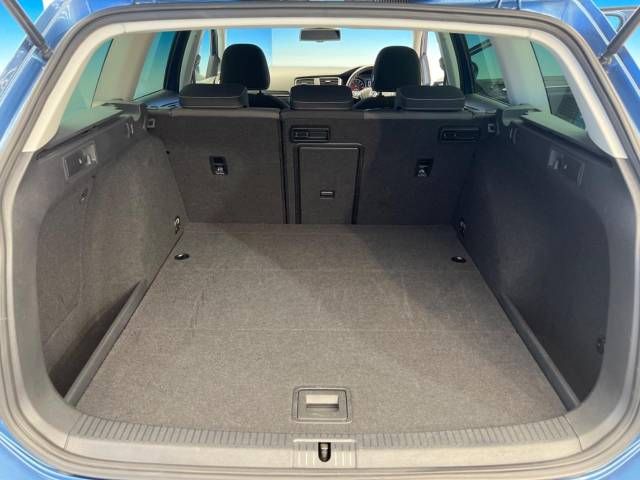 VolksWagen GOLF VARIANT 2014-11 27811-12