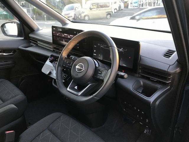 Nissan SERENA 2023-06 192065-12