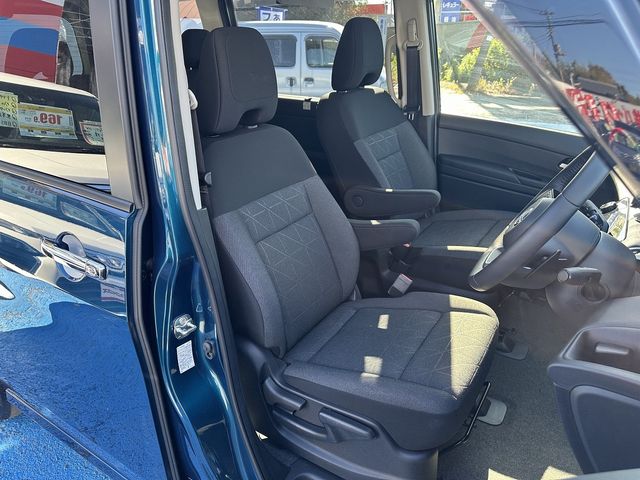 Nissan SERENA 2023-06 192065-14