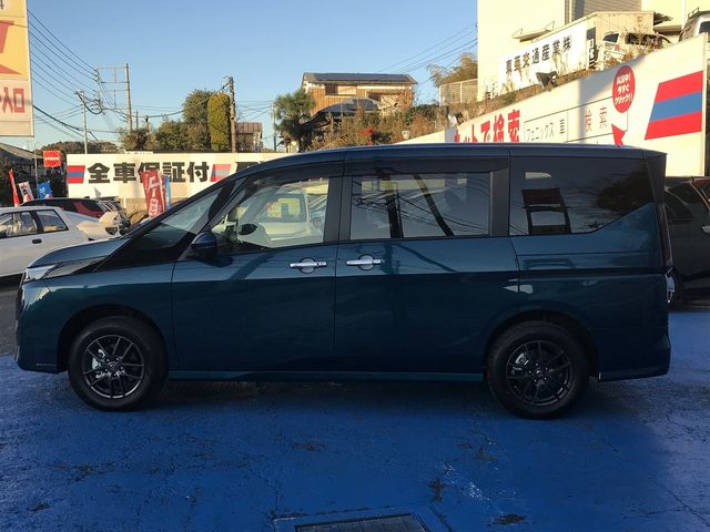 Nissan SERENA 2023-06 192065-7
