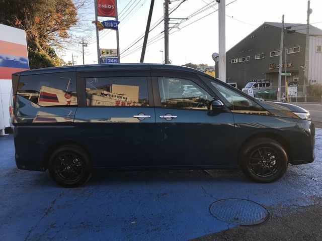 Nissan SERENA 2023-06 192065-6