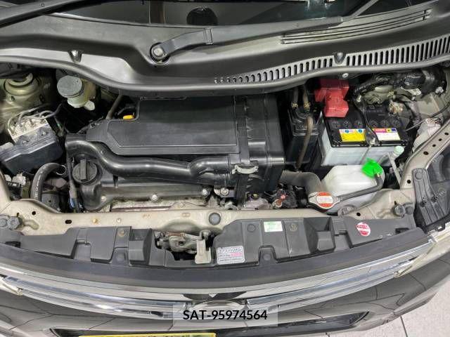 Nissan ROOX 2011-09 388504-18