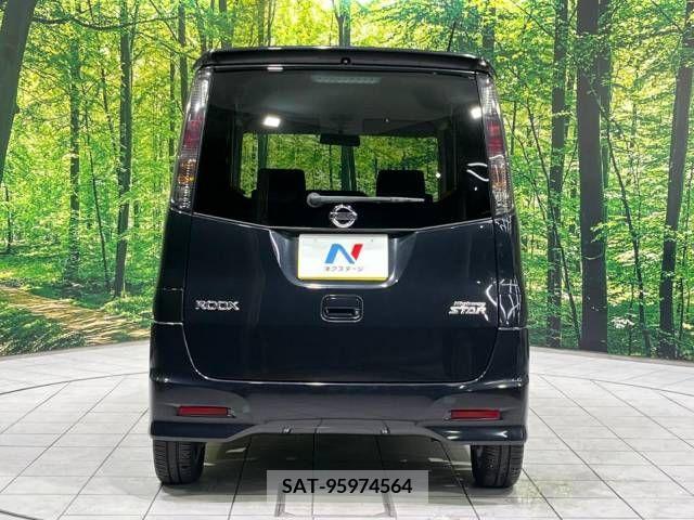 Nissan ROOX 2011-09 388504-15
