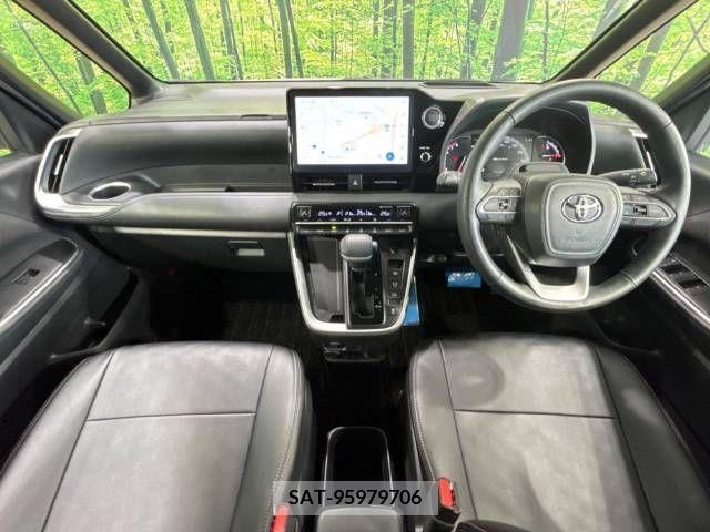 Toyota VOXY 2023-03 394951-1