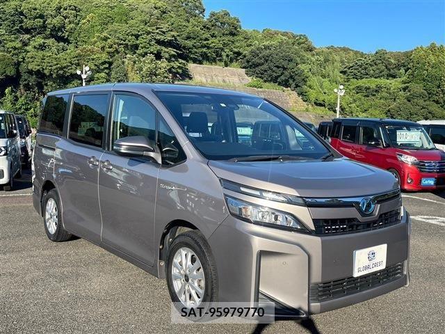 Toyota VOXY HYBRID 2019-03 370578-4