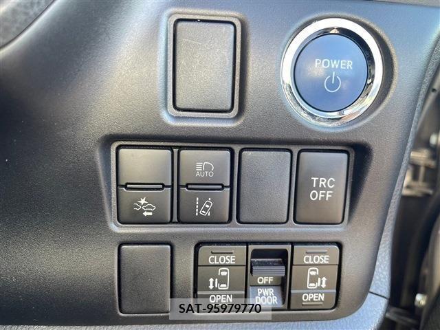 Toyota VOXY HYBRID 2019-03 370578-14
