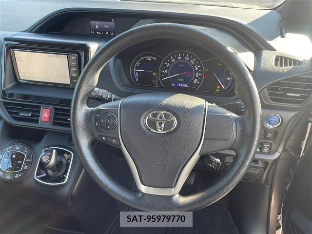 Toyota VOXY HYBRID 2019-03 370578-12