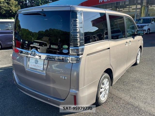 Toyota VOXY HYBRID 2019-03 370578-10