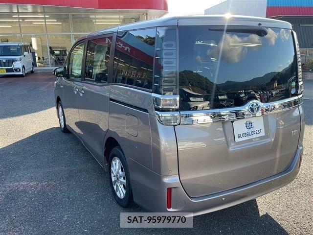 Toyota VOXY HYBRID 2019-03 370578-8