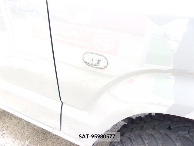 Suzuki JIMNY 2018-09 384571-19