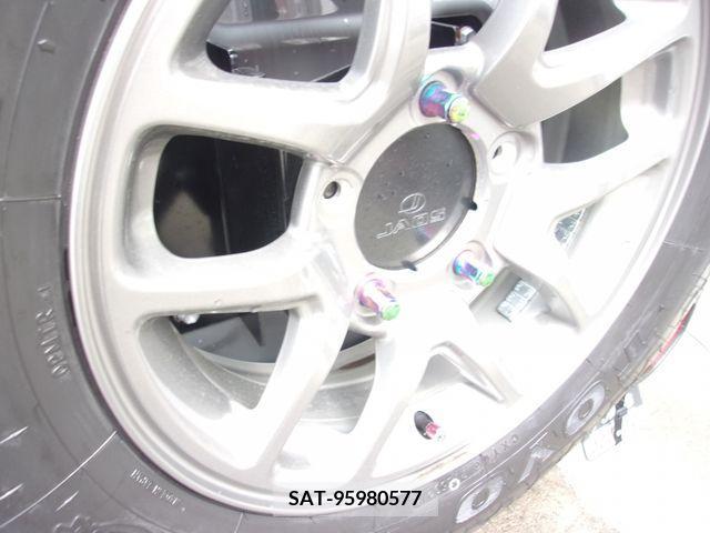 Suzuki JIMNY 2018-09 384571-8