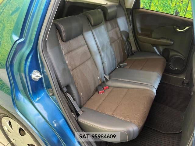 Honda FIT SHUTTLE 2011-11 327443-9