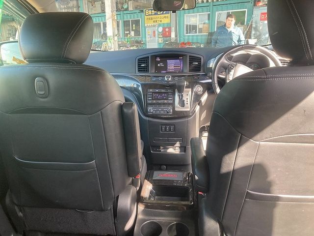 Nissan ELGRAND 2013-07 3896-10