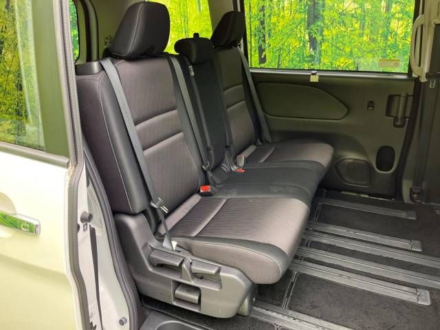 Nissan SERENA 2018-10 194780-9