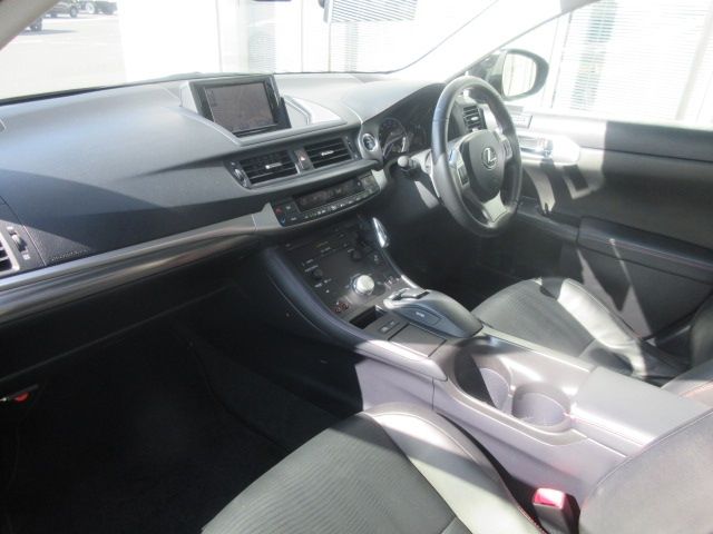 Lexus CT 2013-03 22997-3