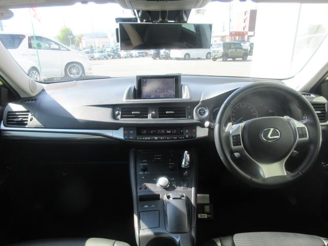 Lexus CT 2013-03 22997-8