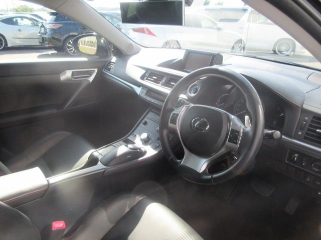 Lexus CT 2013-03 22997-12