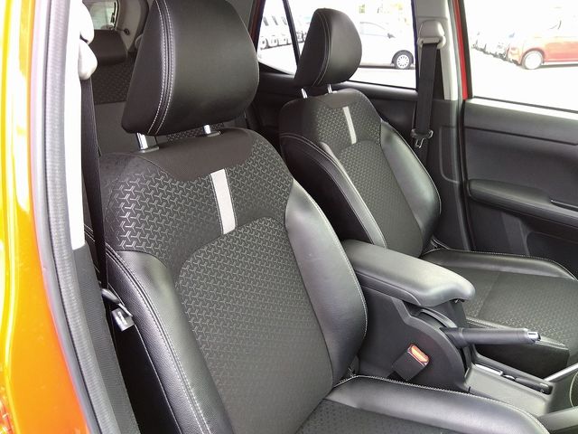 Daihatsu ROCKY 2020-02 18040-17