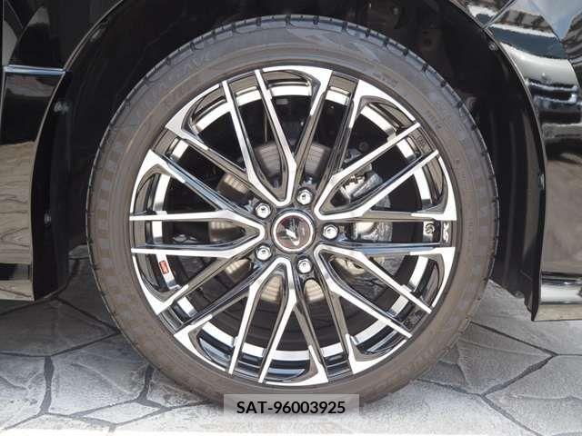 Toyota VOXY 2019-04 321608-5