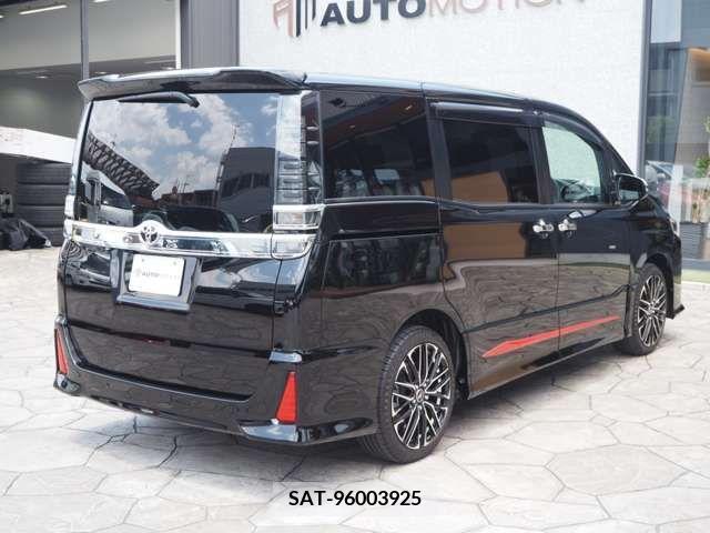 Toyota VOXY 2019-04 321608-9