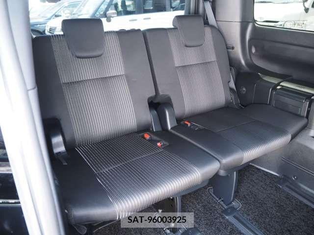 Toyota VOXY 2019-04 321608-17