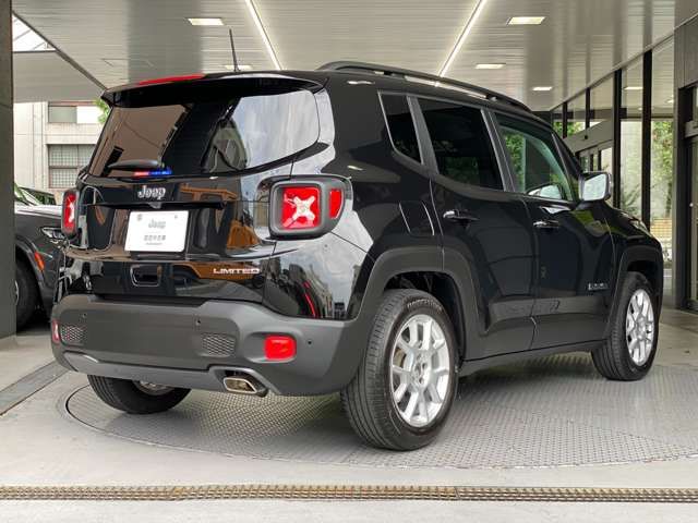 Jeep RENEGADE 2022-06 7568-8