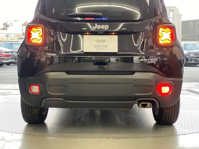 Jeep RENEGADE 2022-06 7568-11