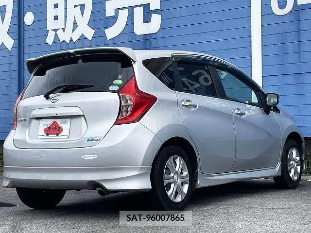 Nissan NOTE 2015-10 280076-2