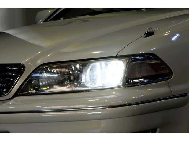 Toyota MARK II 2000-03 12201-7