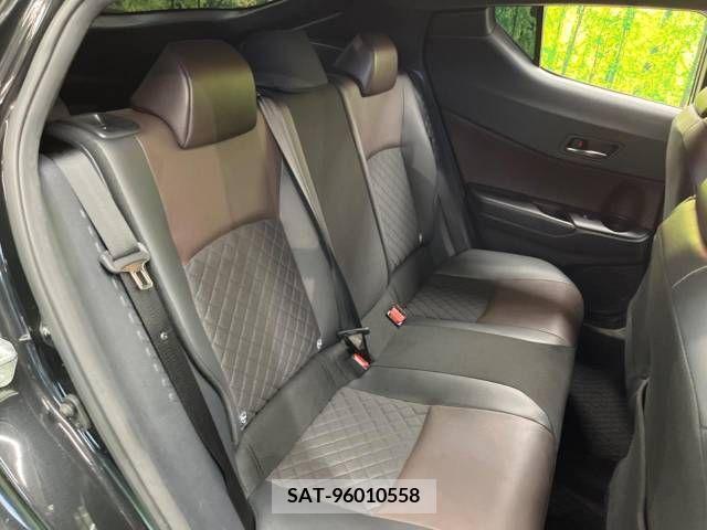 Toyota C-HR 2018-11 331387-9