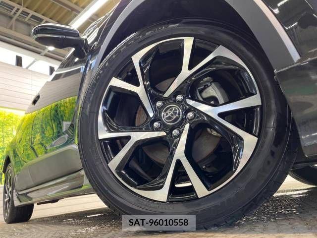 Toyota C-HR 2018-11 331387-13