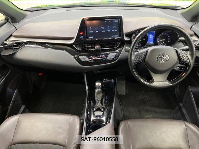 Toyota C-HR 2018-11 331387-1