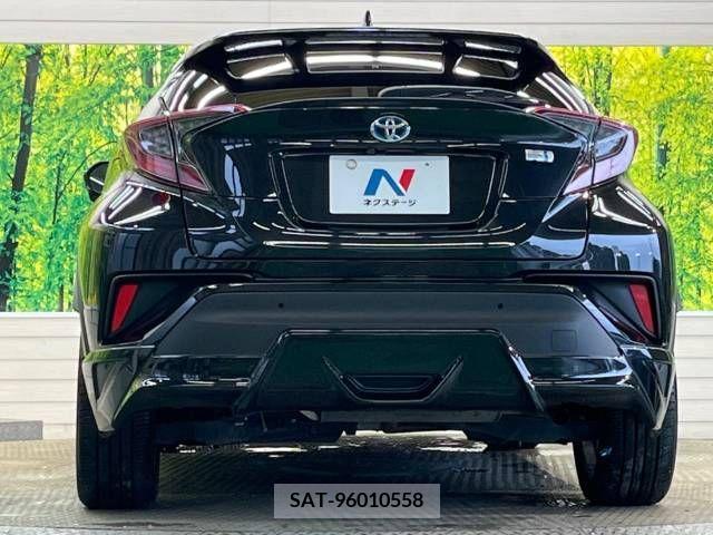 Toyota C-HR 2018-11 331387-15