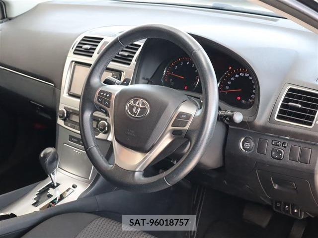 Toyota AVENSIS WAGON 2013-09 395821-1