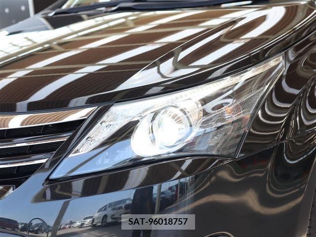 Toyota AVENSIS WAGON 2013-09 395821-24
