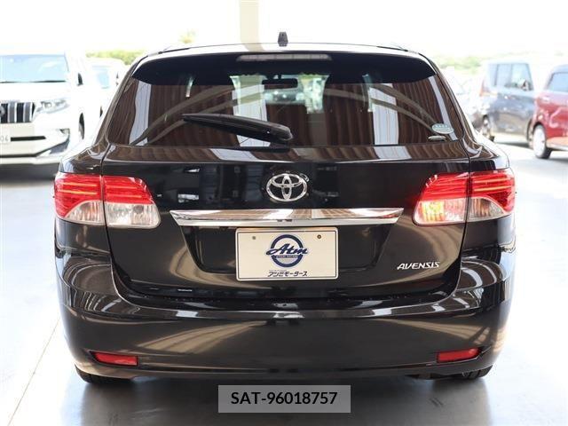 Toyota AVENSIS WAGON 2013-09 395821-21