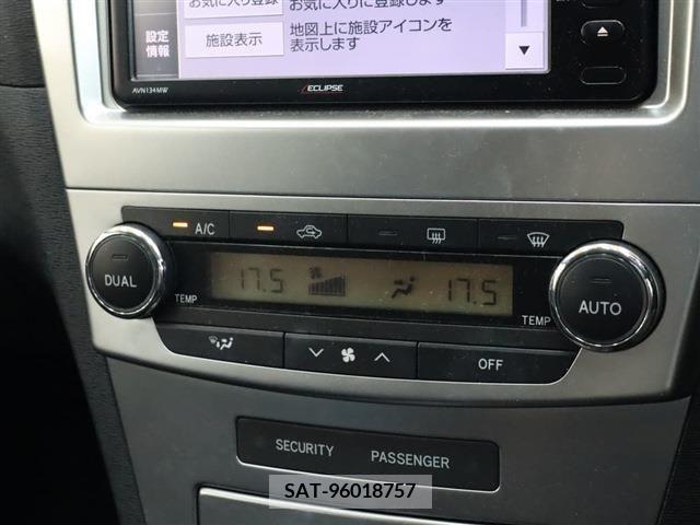 Toyota AVENSIS WAGON 2013-09 395821-9