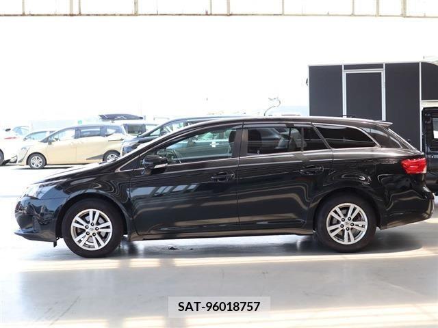 Toyota AVENSIS WAGON 2013-09 395821-23
