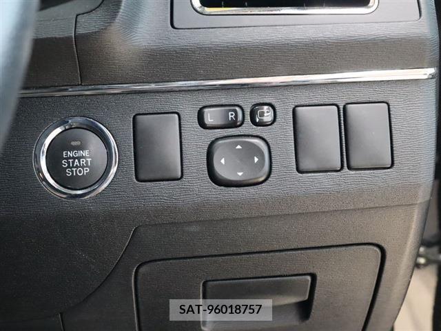 Toyota AVENSIS WAGON 2013-09 395821-11